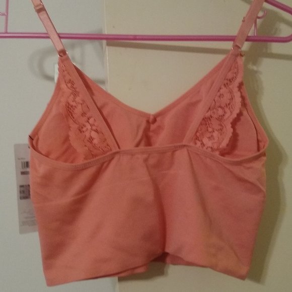NWT ~Marilyn Monroe Coral Colored Seamless Bra with Removable Pads(Size: Medium) - Picture 2 of 5